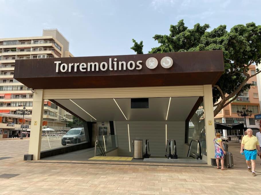 Newly Refurbished Modern 2-Bed Apartment In Heart Of Torremolinos Exterior photo